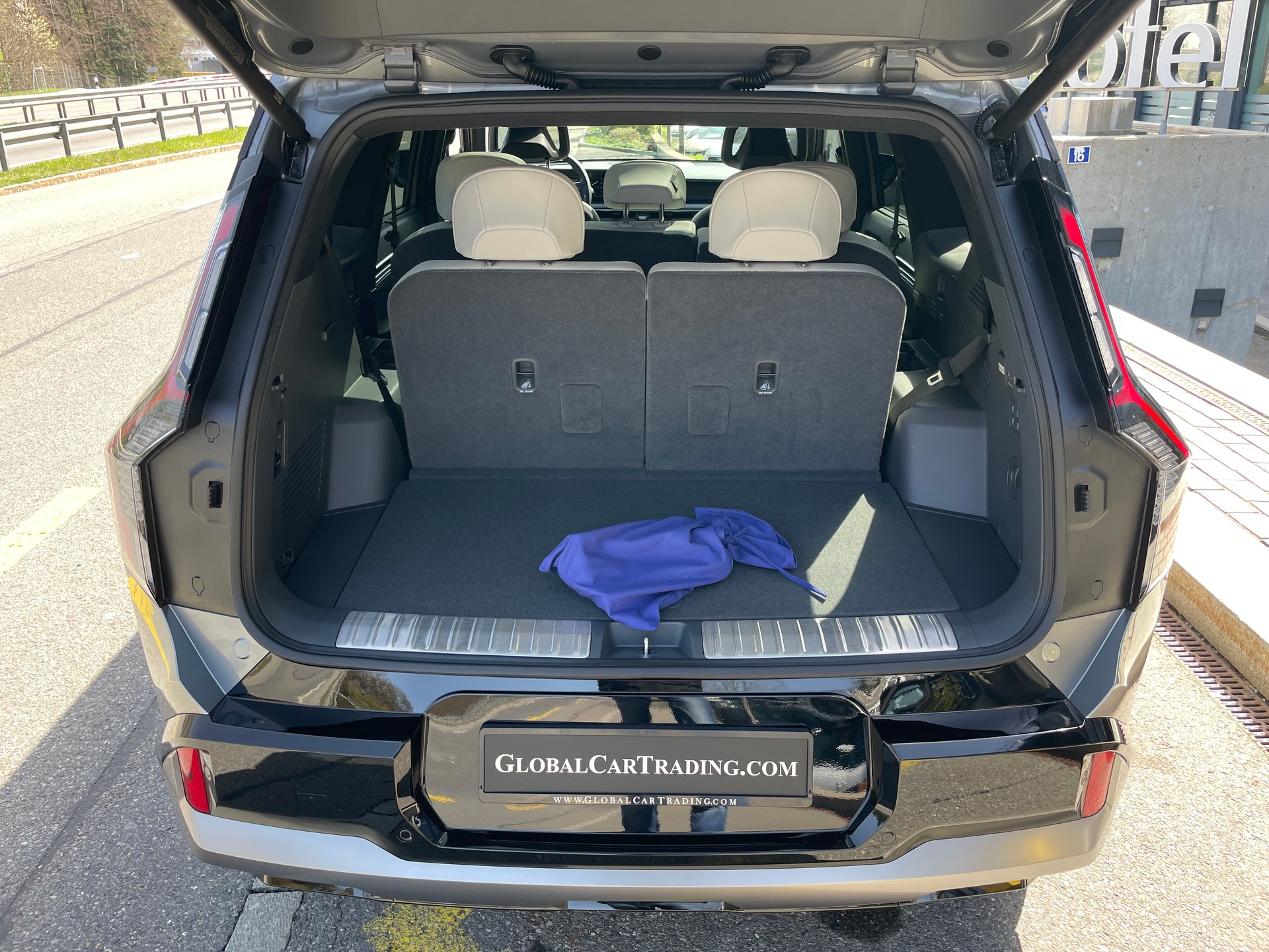 KIA EV9 99,8 kWh GT-Line, 7-Sitzer mit Panoramadach-image-6