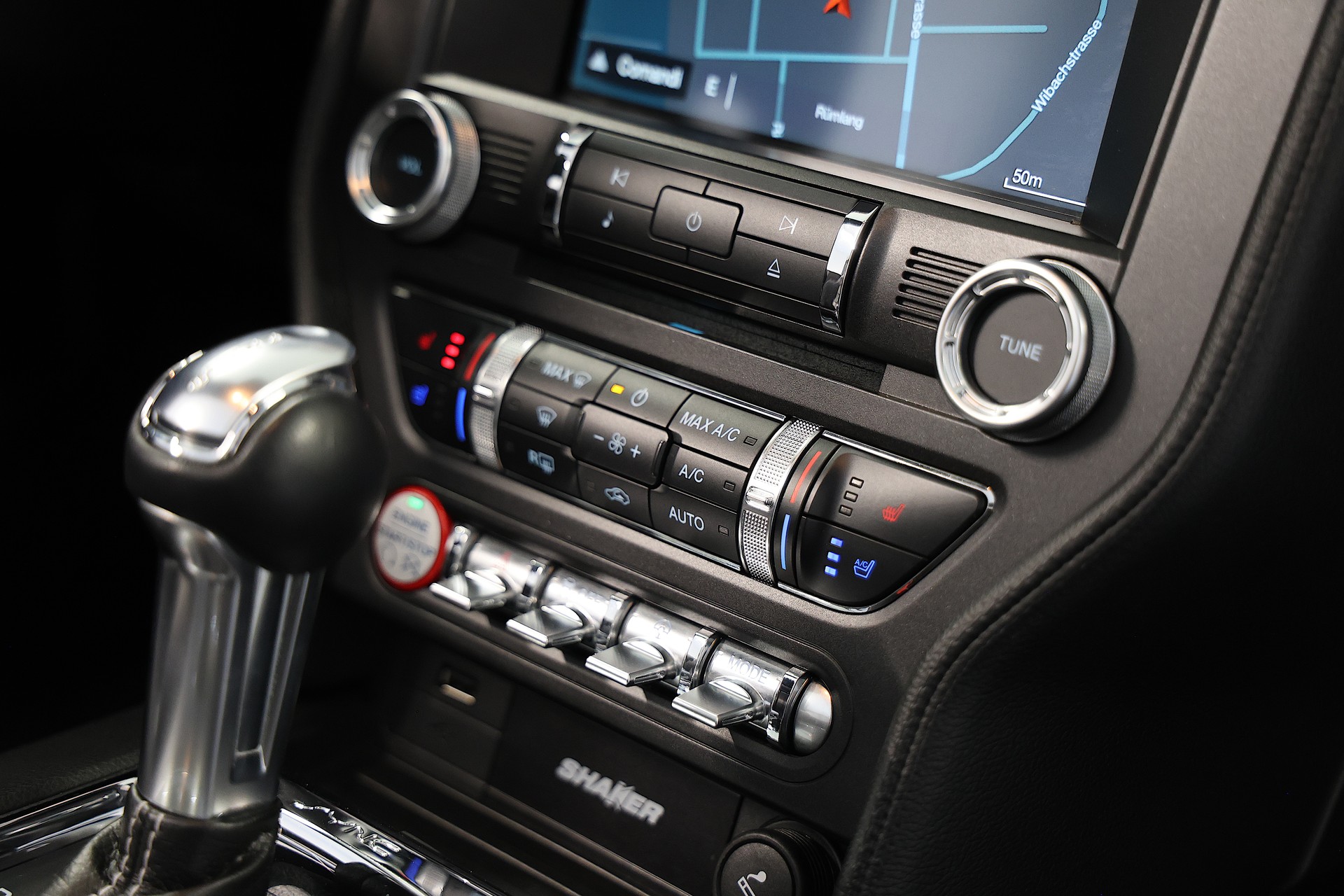 FORD MUSTANG Convertible-image-14