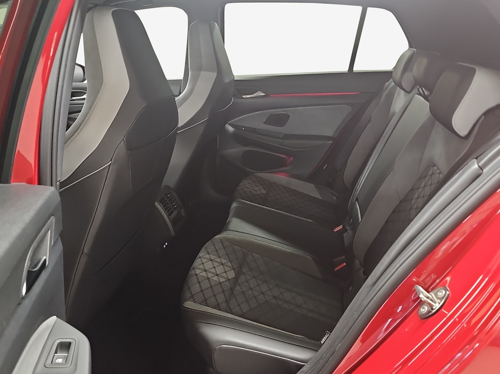 VW Golf 2.0 TSI R-Line DSG 4 Motion-image-11