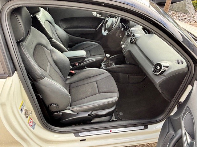 AUDI A1 2.0 TDI Ambition-image-8