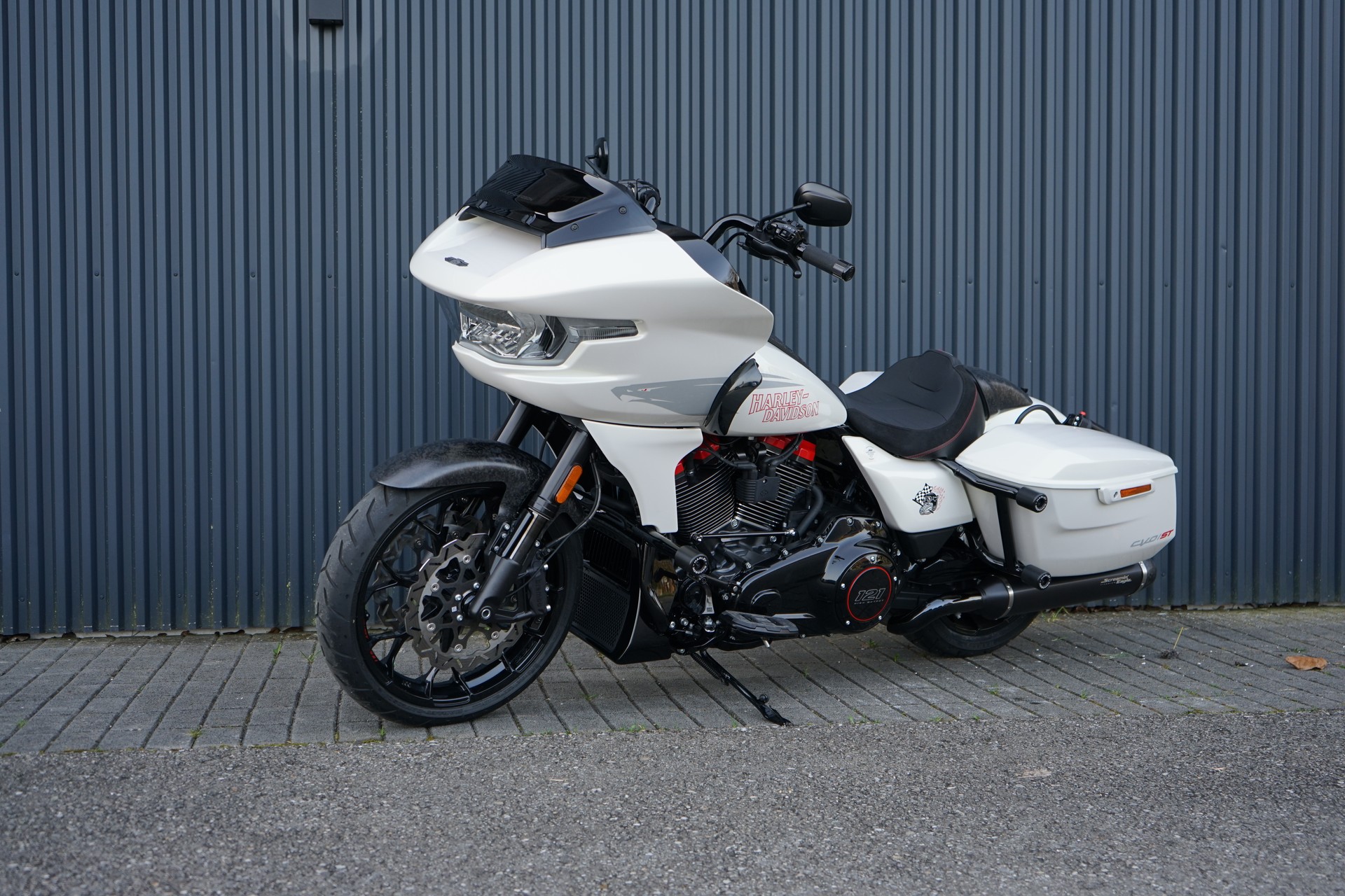 HARLEY-DAVIDSON FLTRXSTSE Road Glide 121 CVO-showroom-element-1