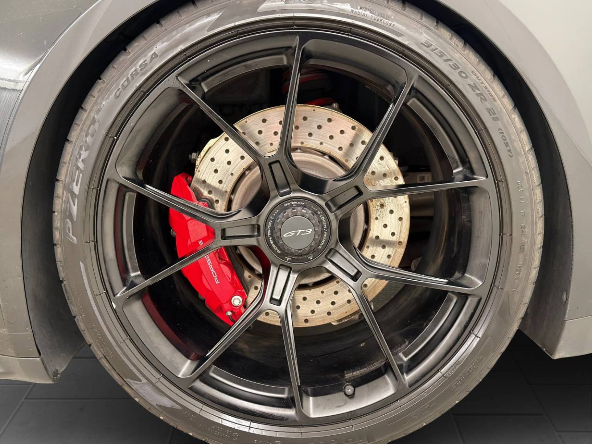 PORSCHE 911 GT3-image-11