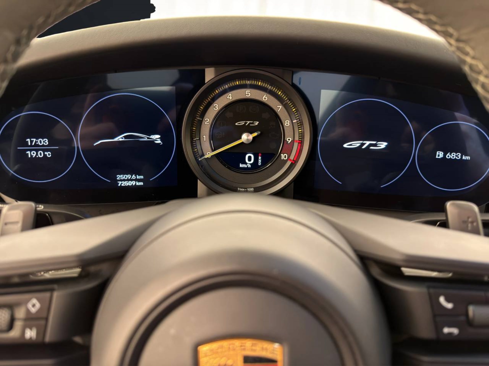 PORSCHE 911 GT3-image-13