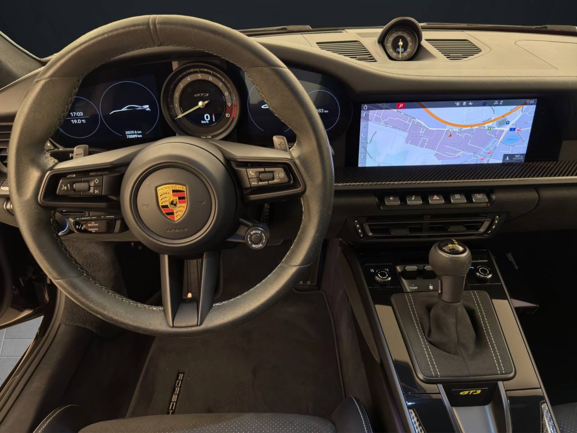 PORSCHE 911 GT3-image-14