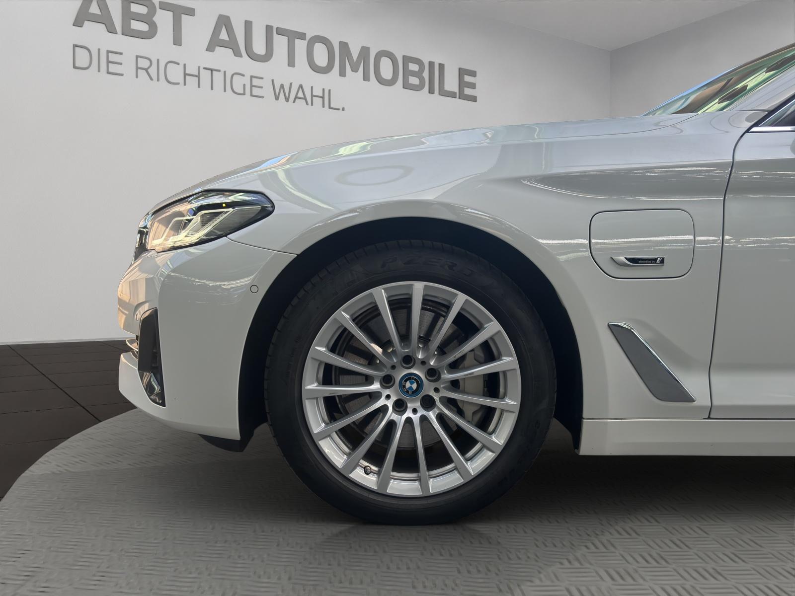 BMW 530e xDrive Touring-image-24