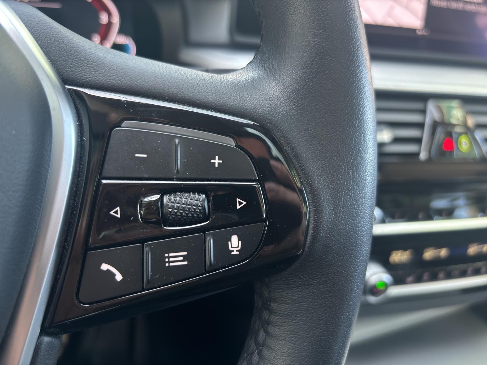 BMW 530e xDrive Touring-image-10