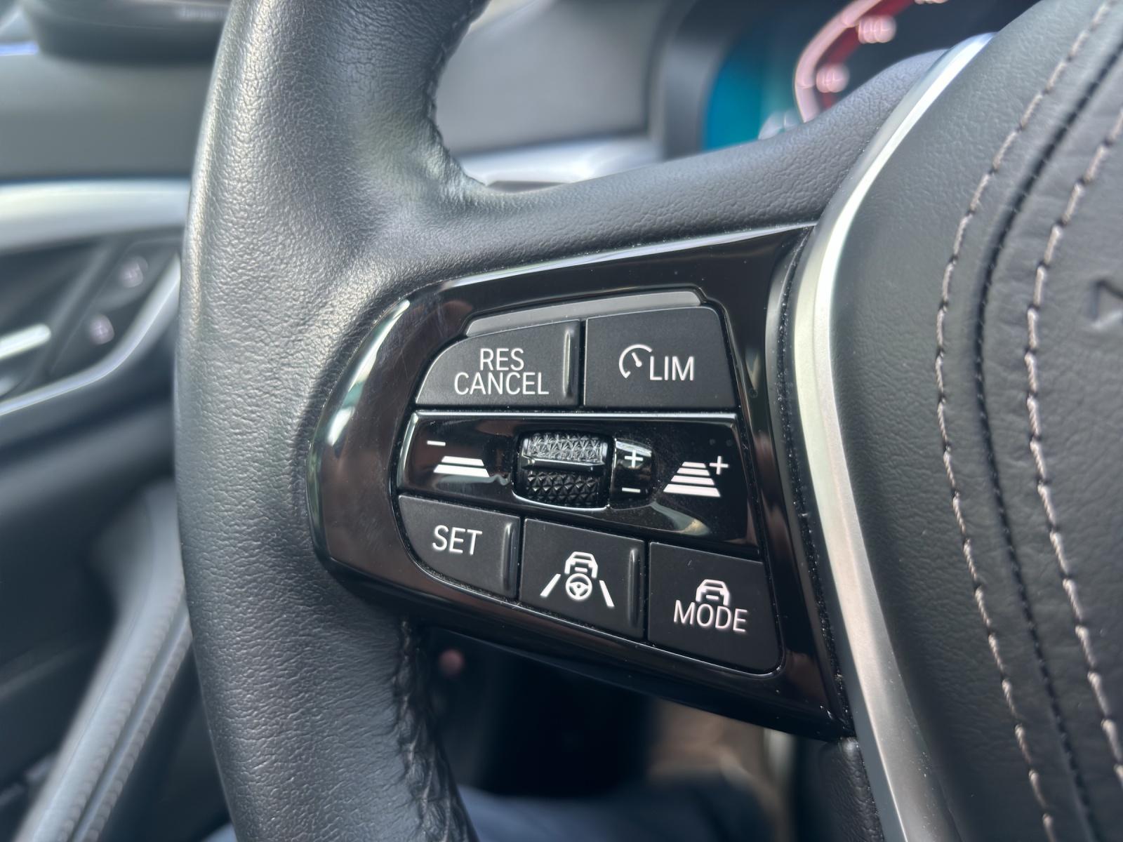 BMW 530e xDrive Touring-image-8
