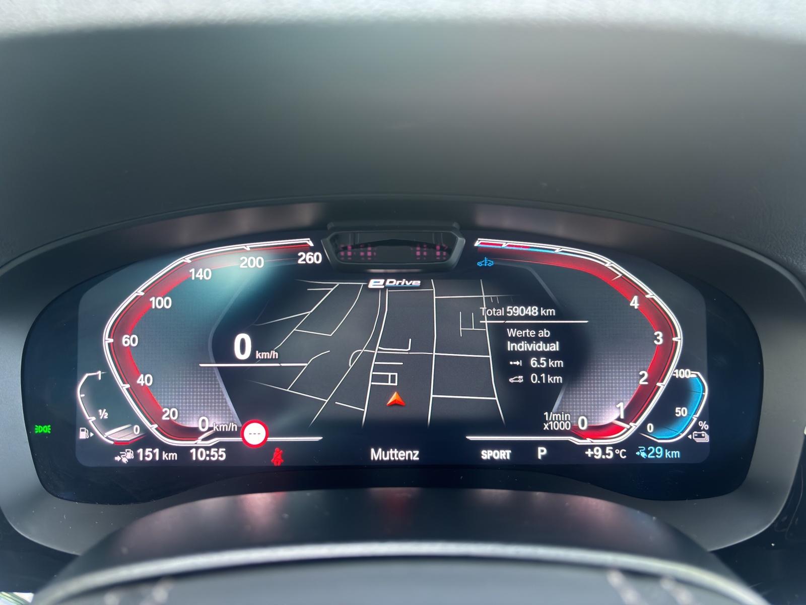 BMW 530e xDrive Touring-image-11