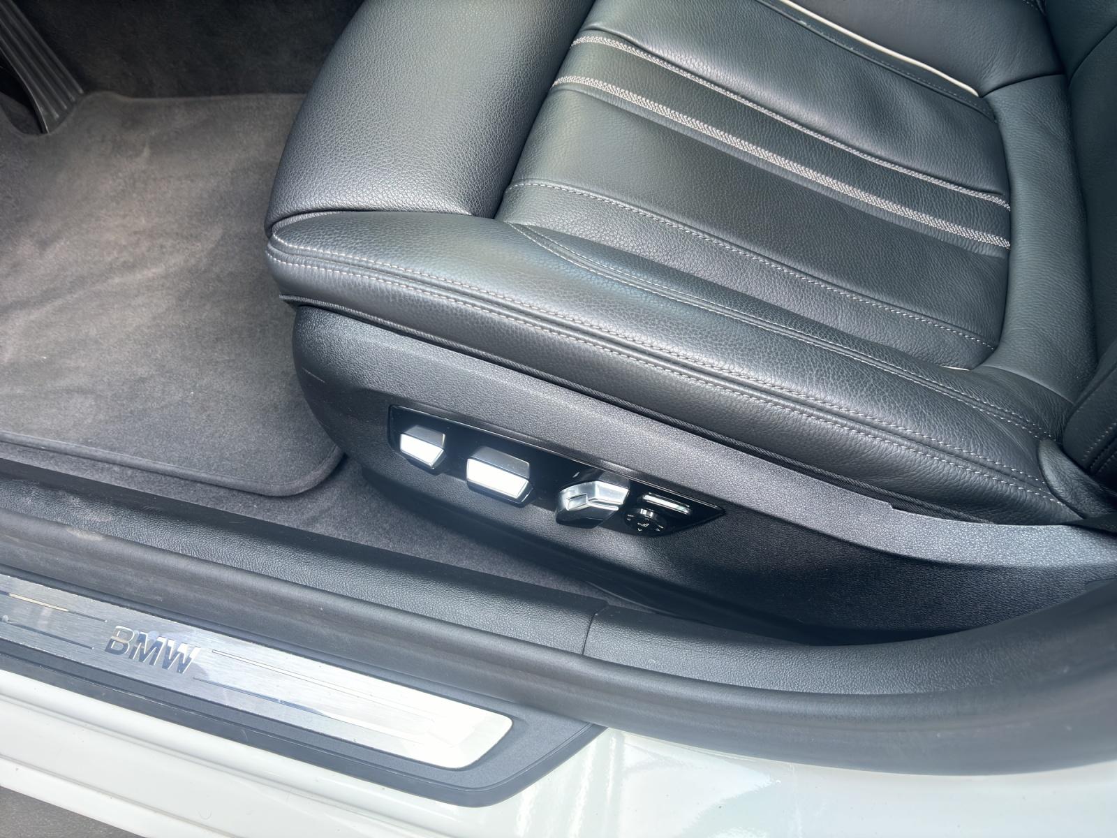 BMW 530e xDrive Touring-image-15