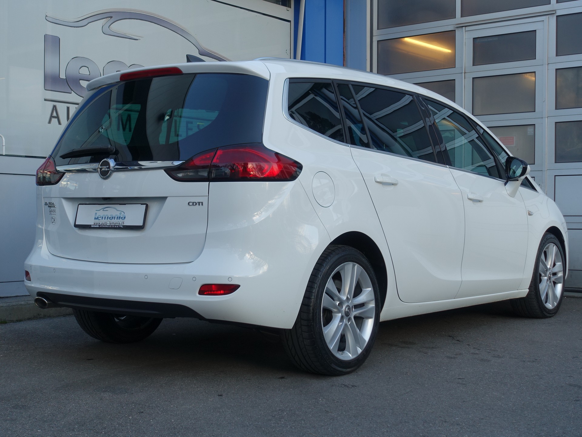 OPEL Zafira Tourer 2.0 CDTi Sport Automatic-image-3