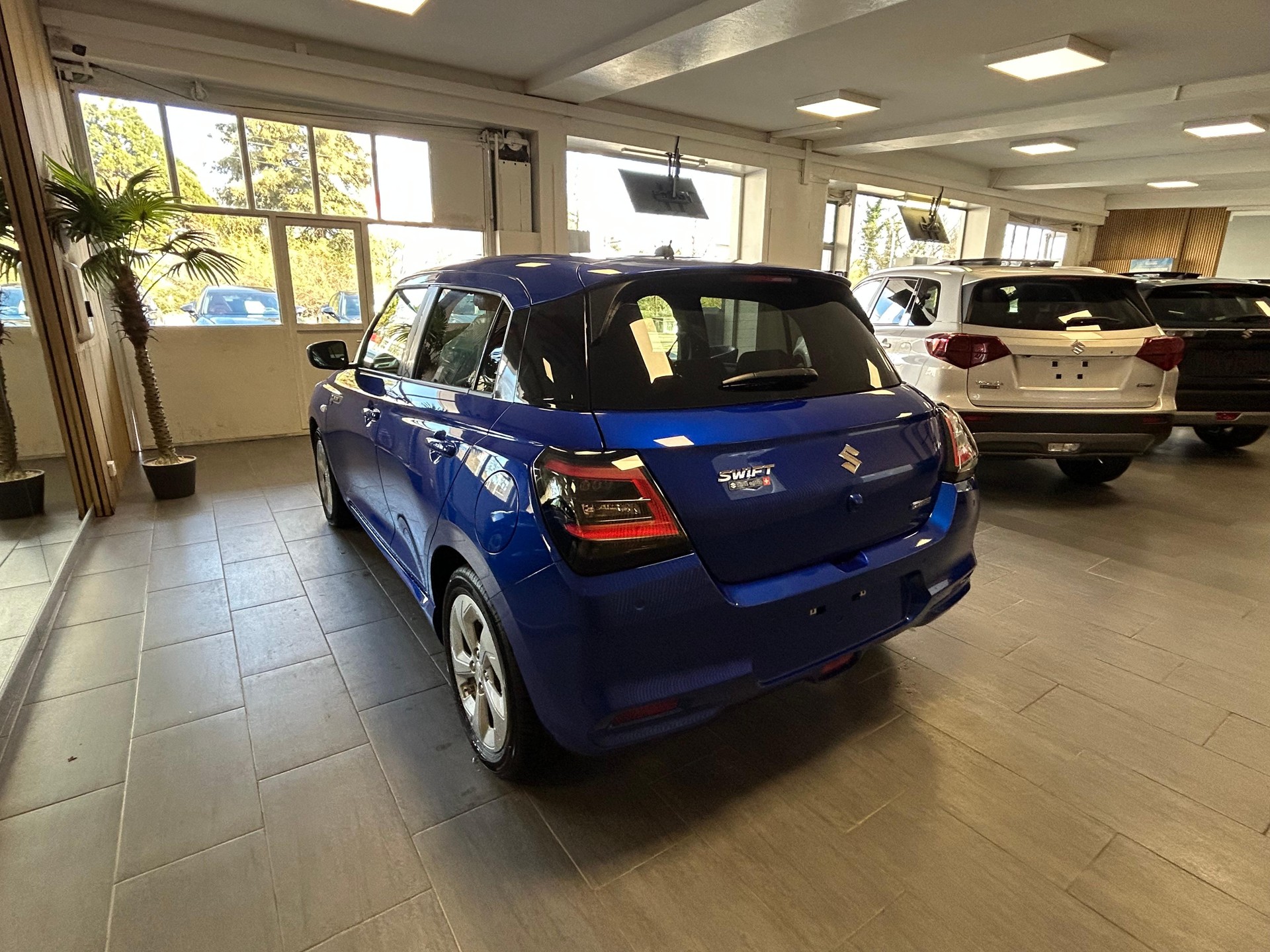 SUZUKI Swift 1.2 Sakura Hybrid-image-4