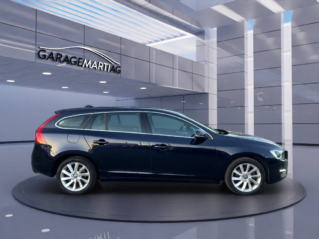 VOLVO V60 2.0 T4 Summum-image-3