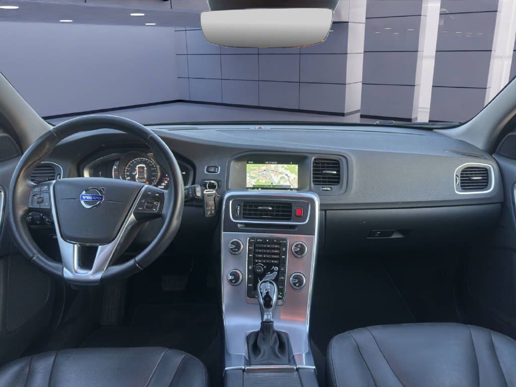 VOLVO V60 2.0 T4 Summum-image-11