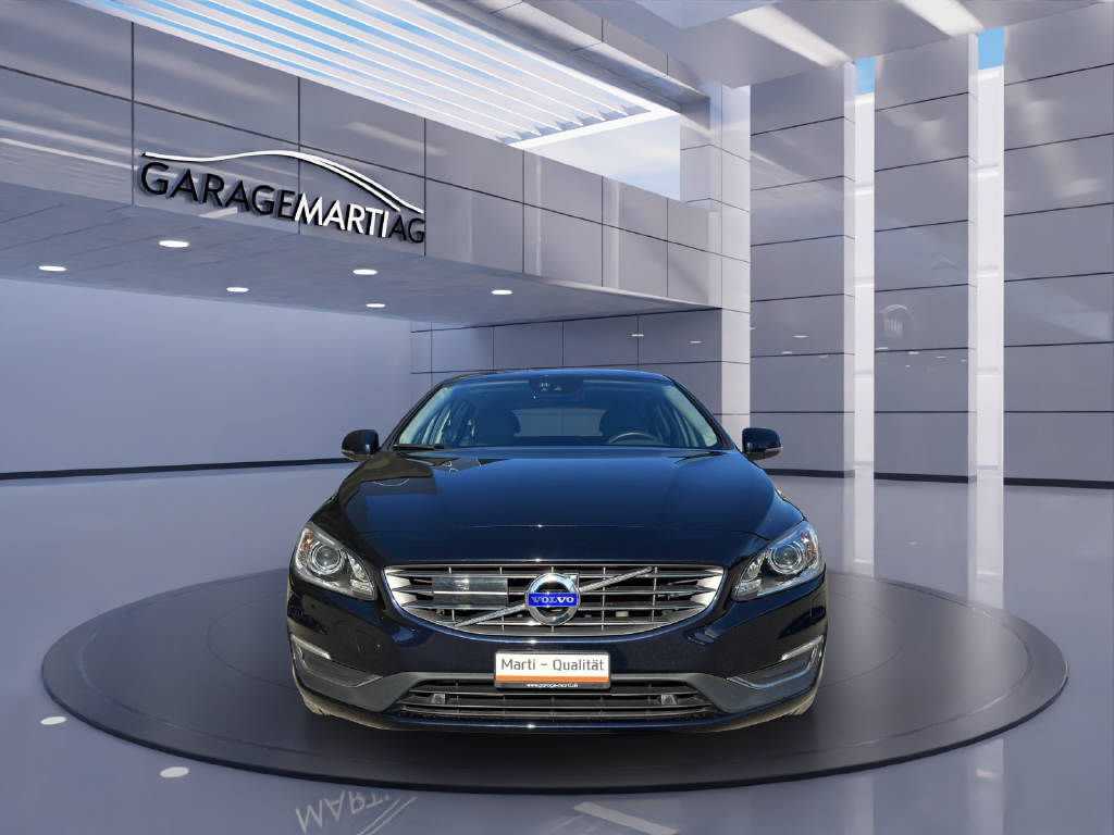 VOLVO V60 2.0 T4 Summum-image-1
