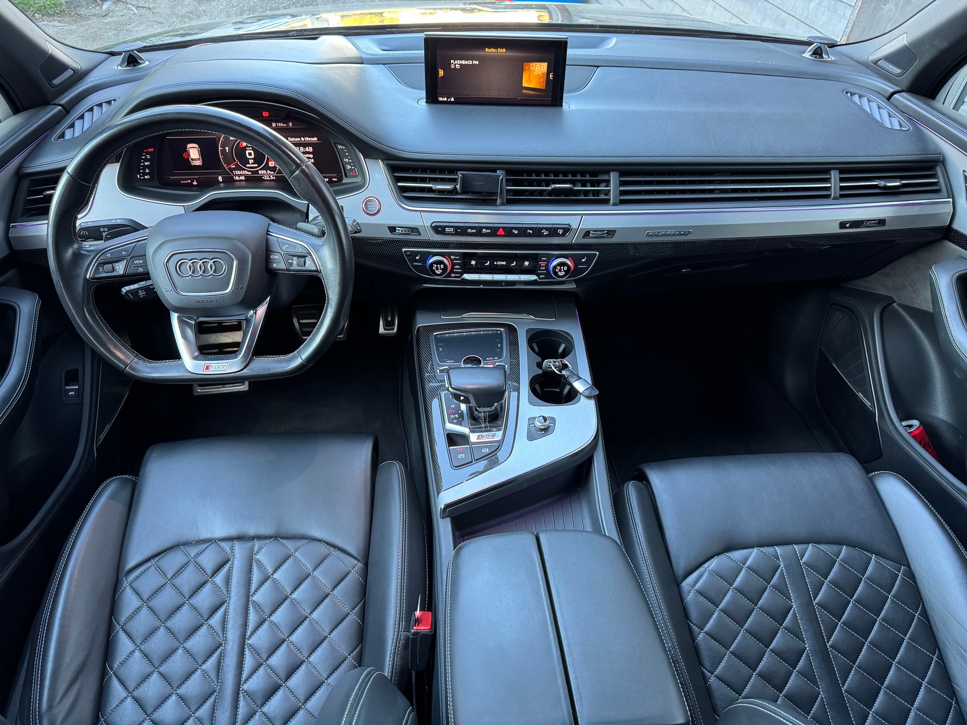 AUDI SQ7 4.0 TDI quattro tiptronic-image-8