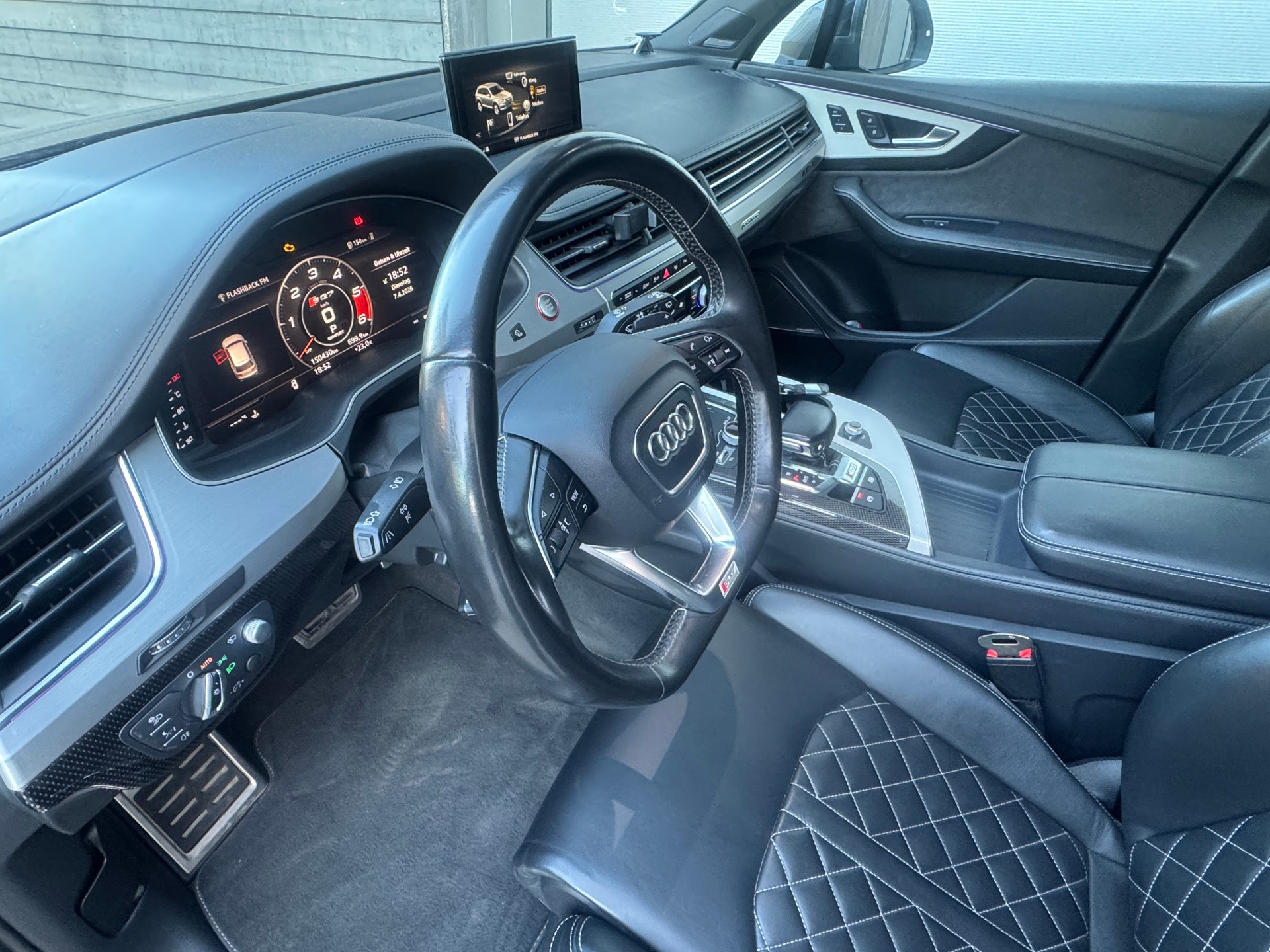 AUDI SQ7 4.0 TDI quattro tiptronic-image-14