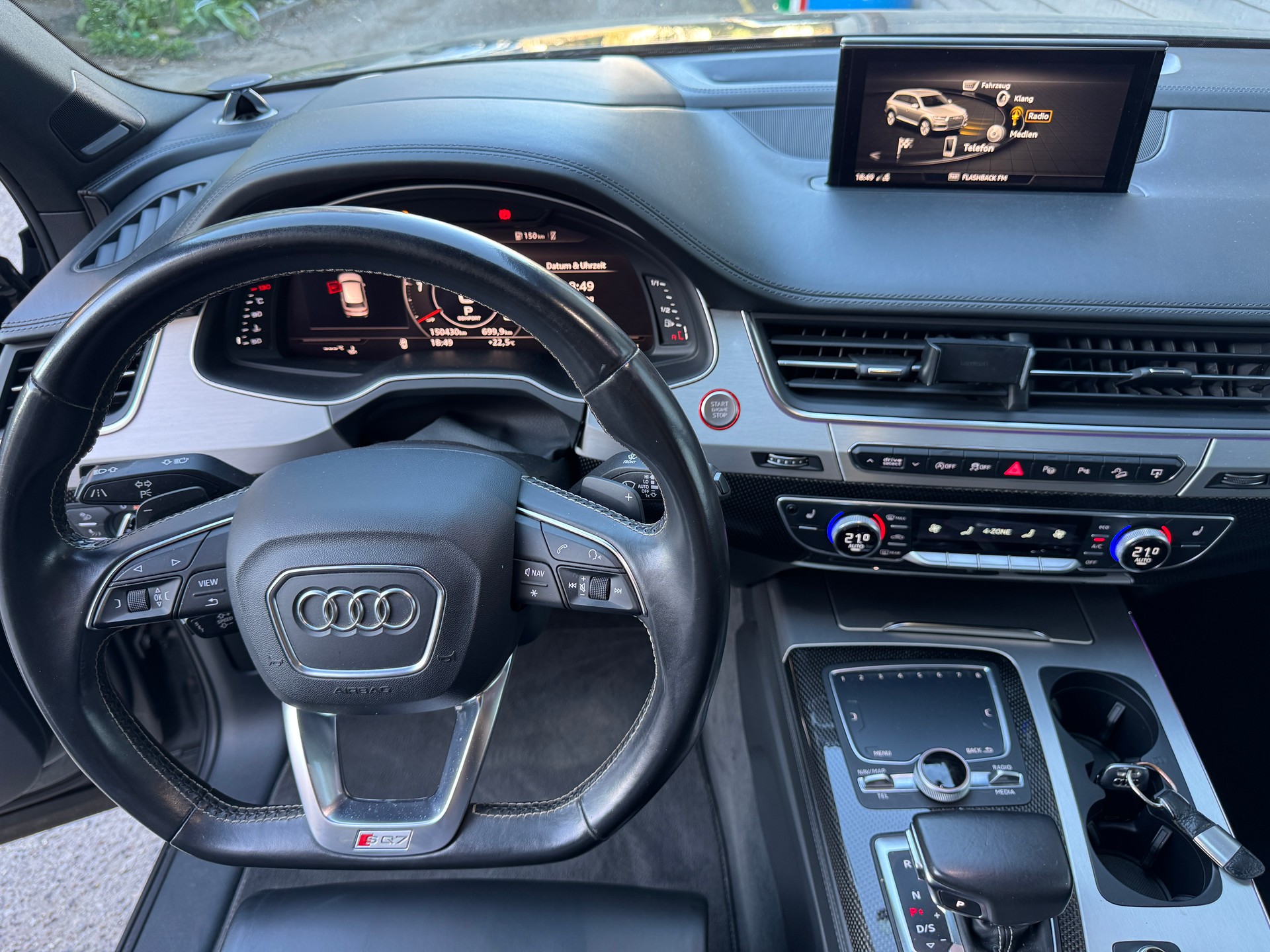 AUDI SQ7 4.0 TDI quattro tiptronic-image-15