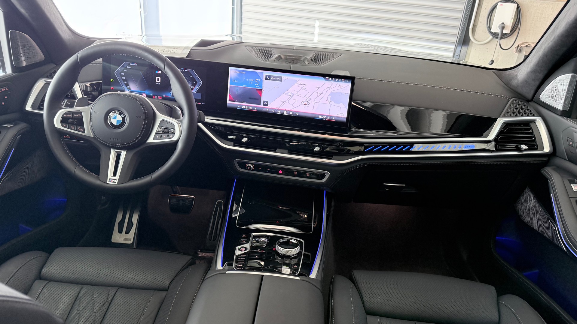 BMW X7 M60i-image-24