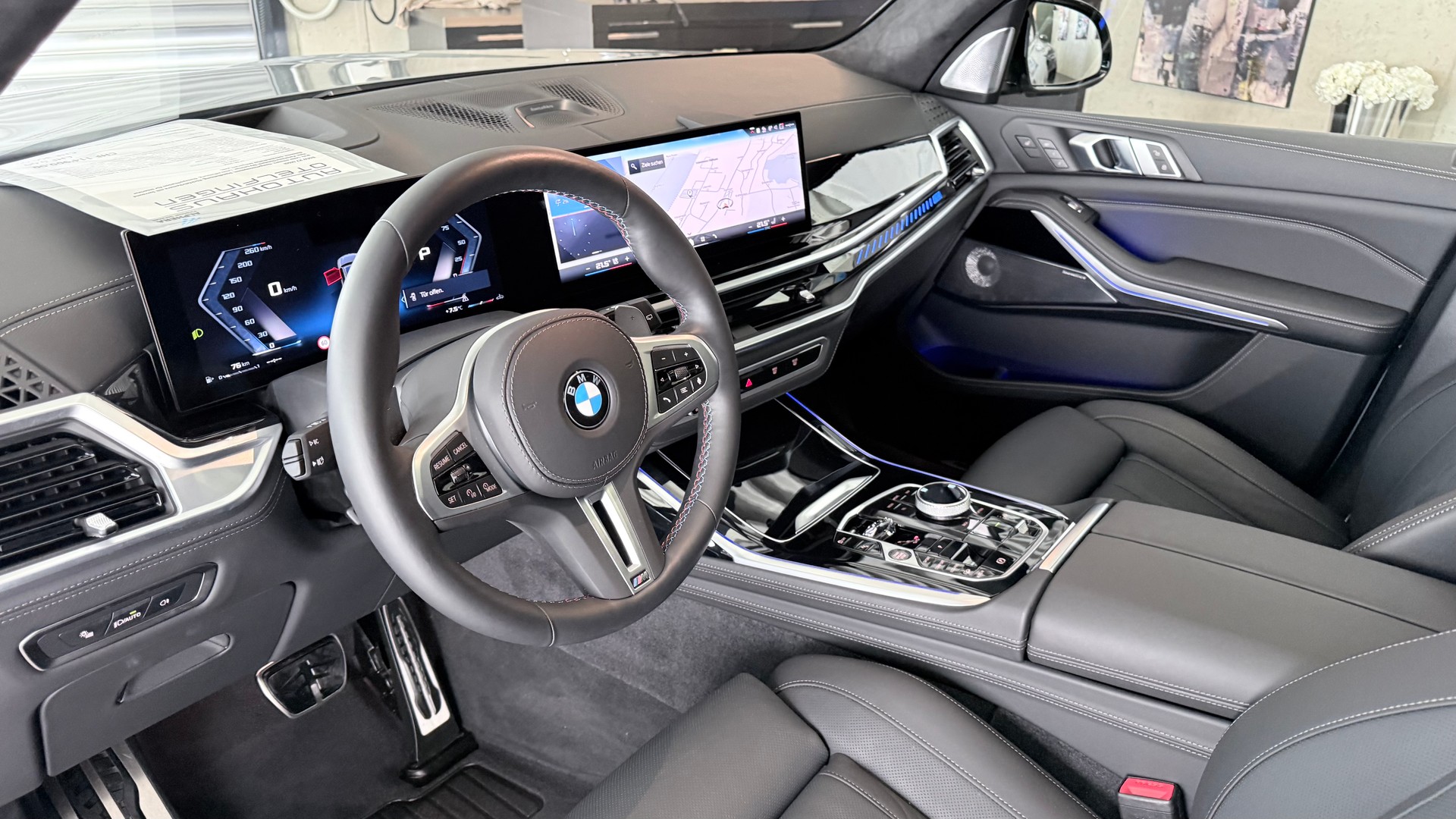 BMW X7 M60i-image-9