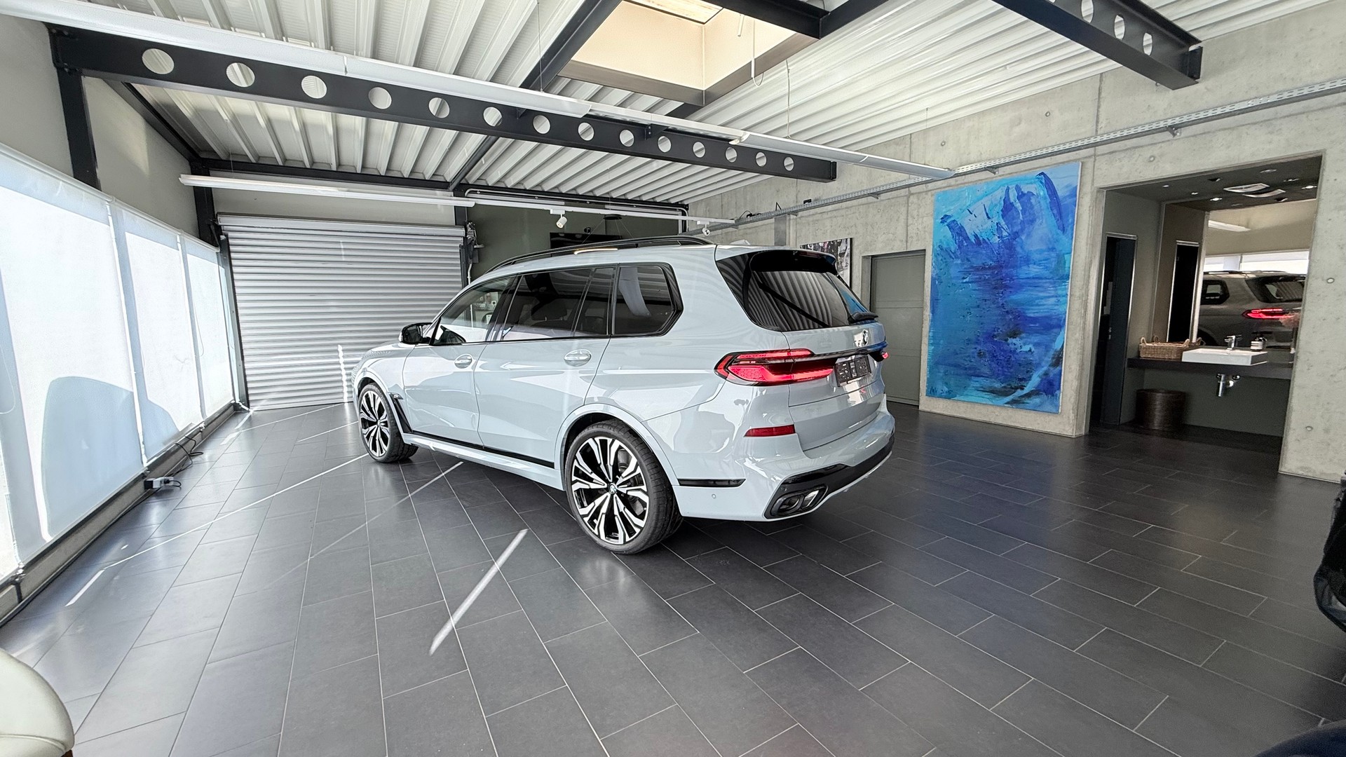 BMW X7 M60i-image-20
