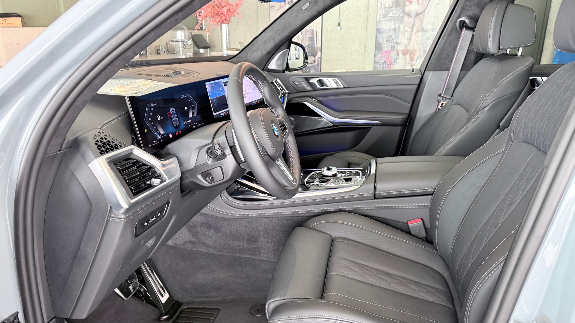 BMW X7 M60i-image-10