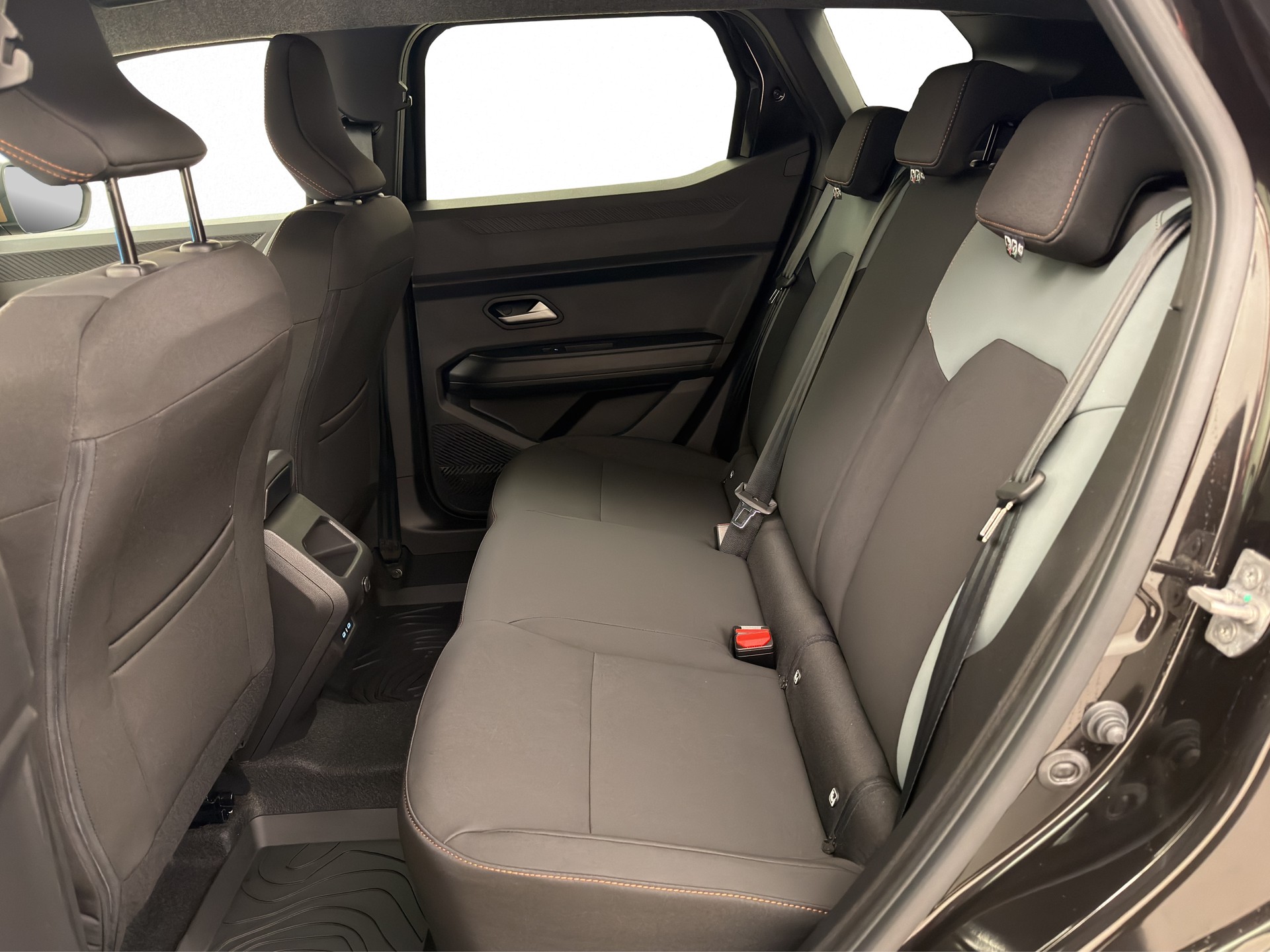 DACIA Duster 1.2 TCe Extreme 4WD-image-10
