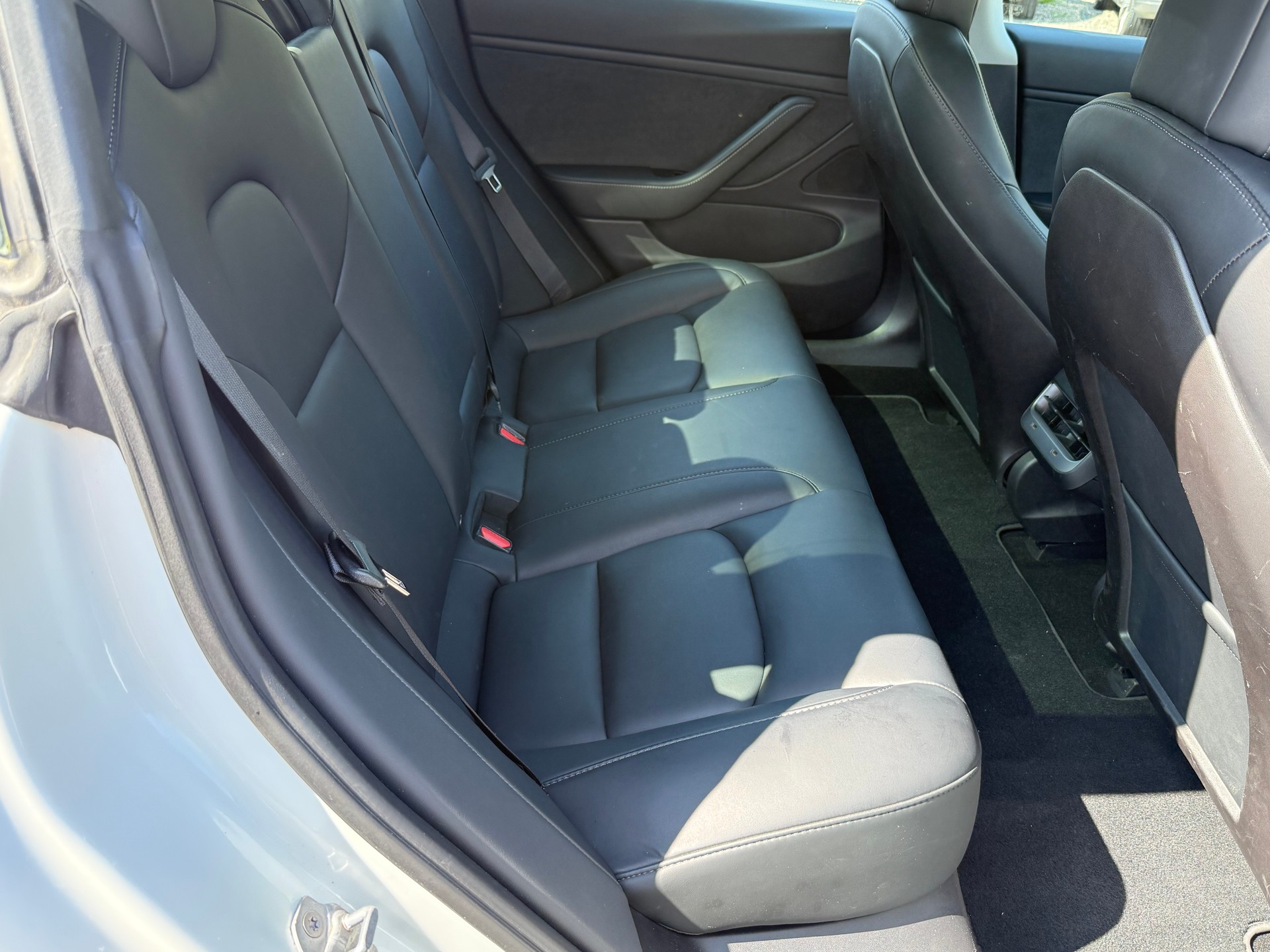 TESLA Model 3 Long Range Dual Motor AWD-image-11