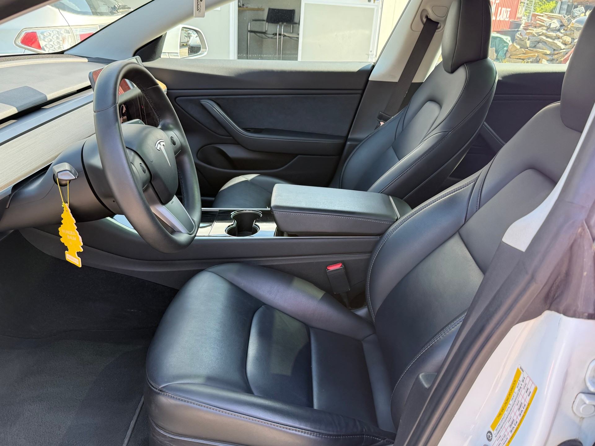 TESLA Model 3 Long Range Dual Motor AWD-image-8