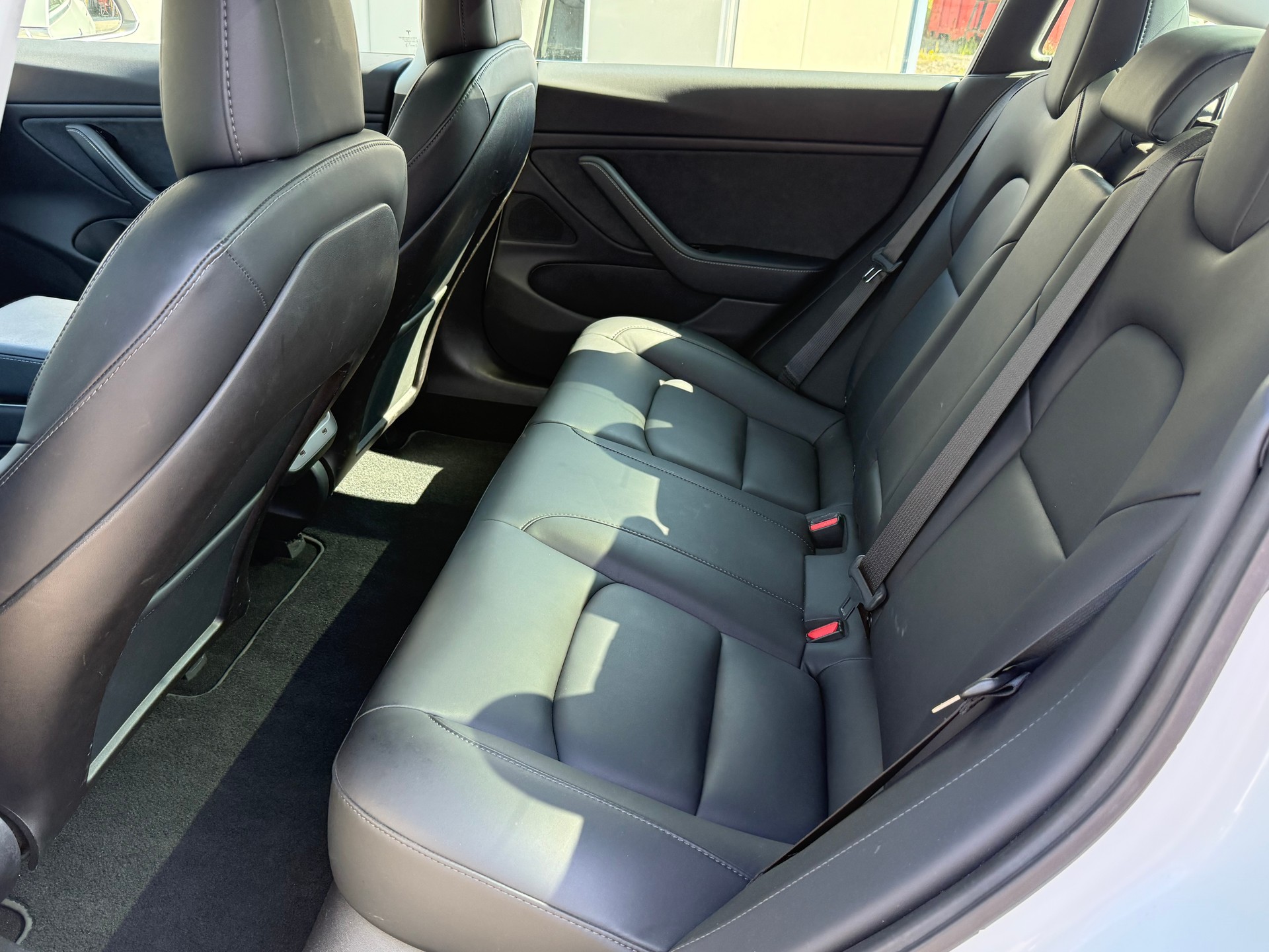 TESLA Model 3 Long Range Dual Motor AWD-image-9