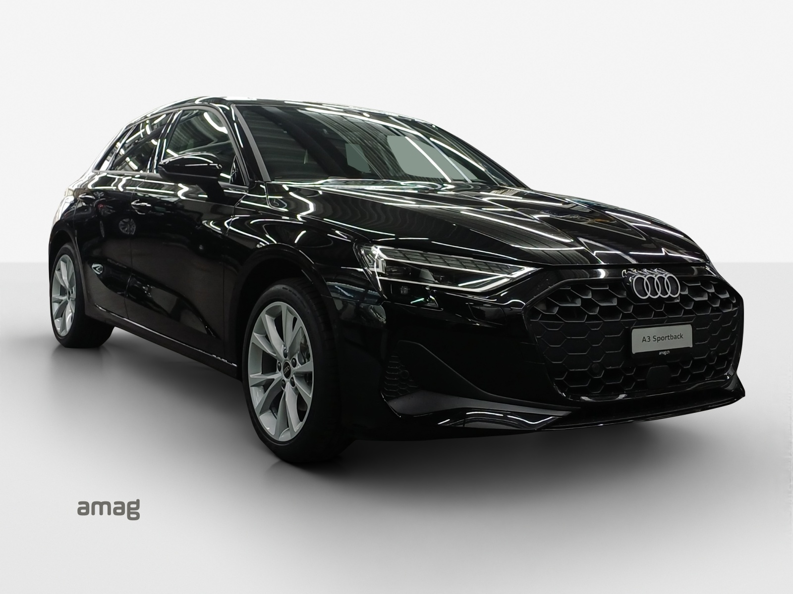AUDI A3 Sportback TFSI 110 kW Attraction S tronic-image-4