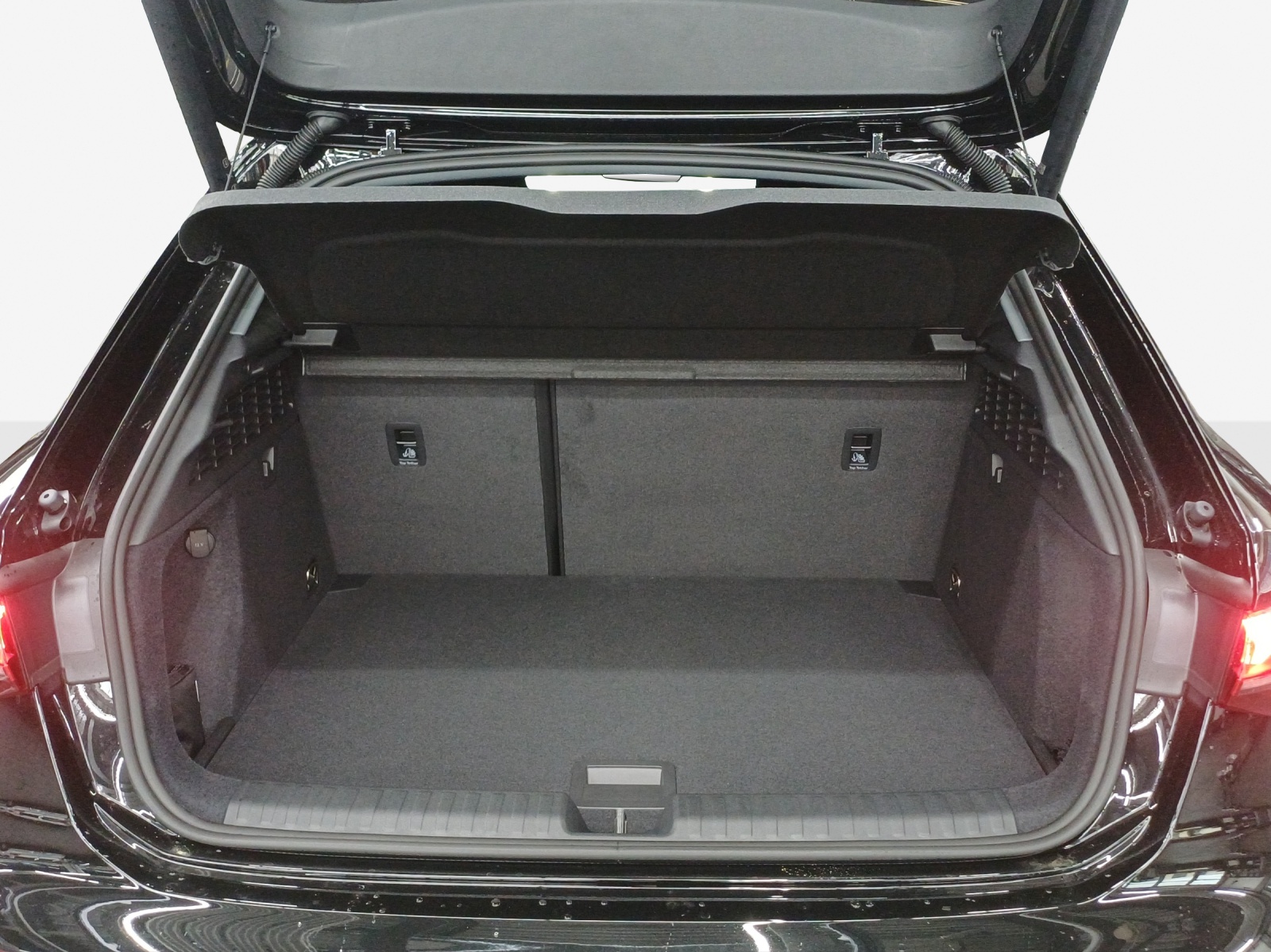 AUDI A3 Sportback TFSI 110 kW Attraction S tronic-image-11