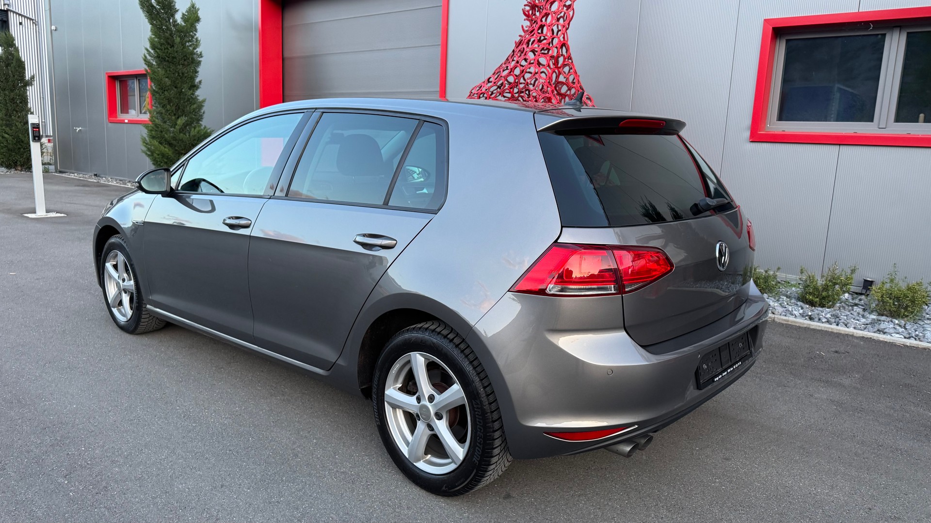 VW Golf 2.0 TDI Lounge DSG-image-4