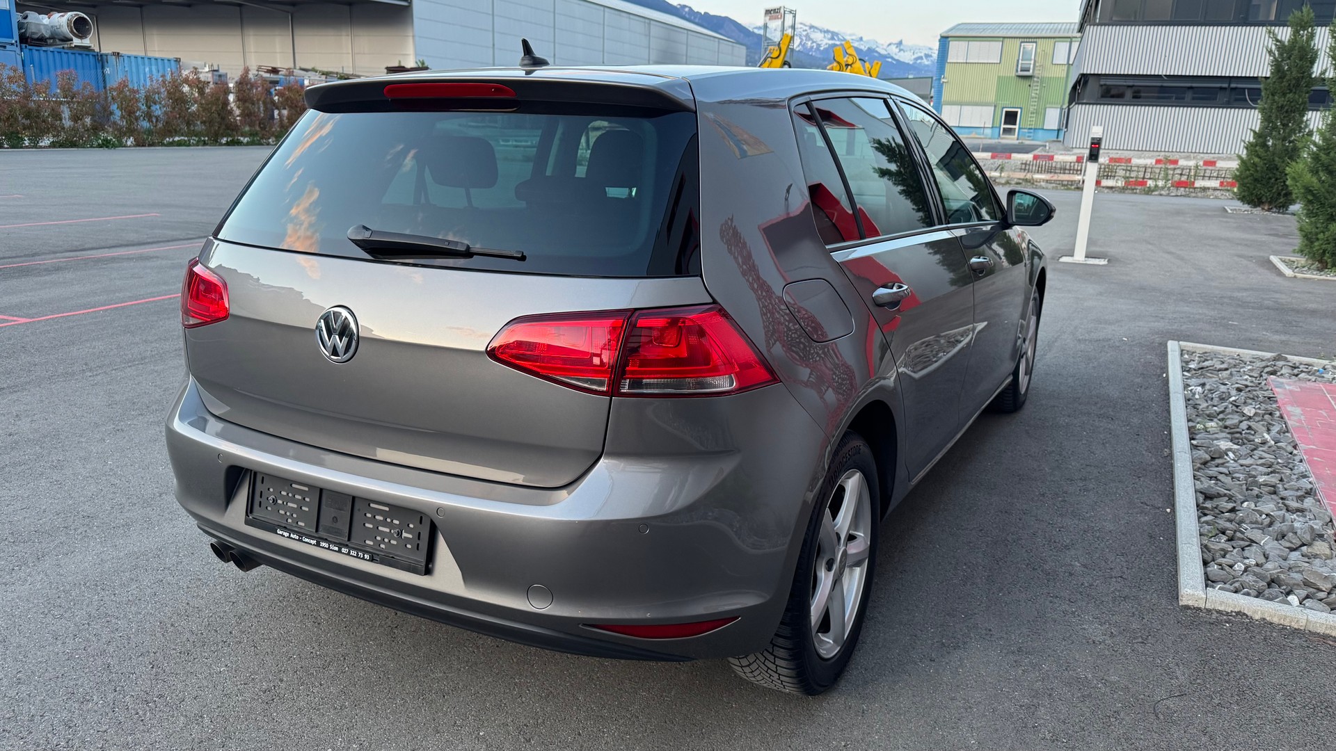 VW Golf 2.0 TDI Lounge DSG-image-6