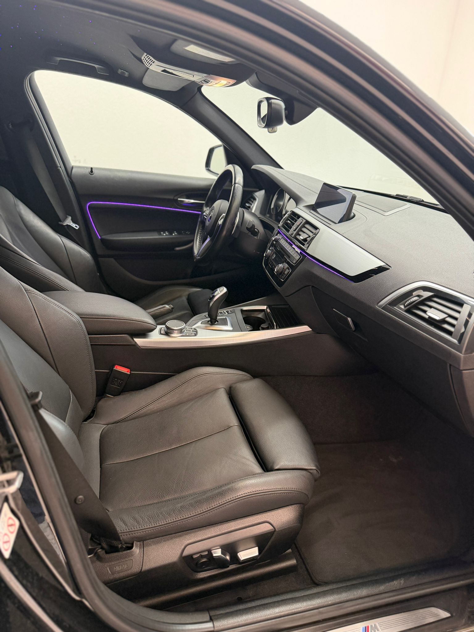 BMW 120d xDrive Edition M Sport Steptronic-image-10