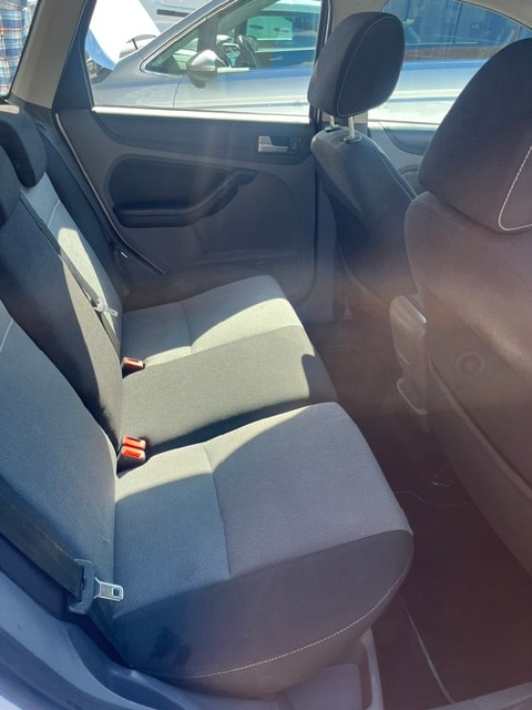 FORD Focus Kombi 1.6i 16V Carving-image-6