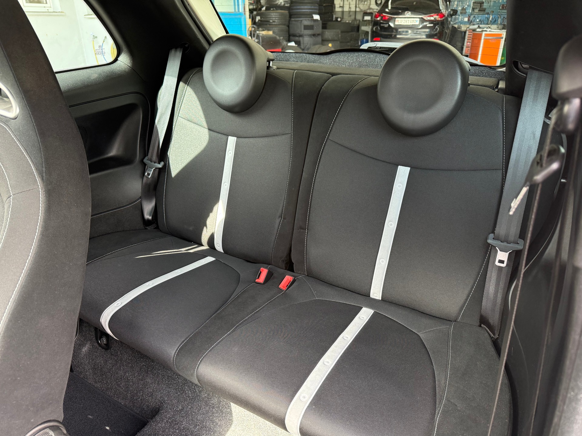 FIAT 500 1.4 16V Turbo Abarth-image-12
