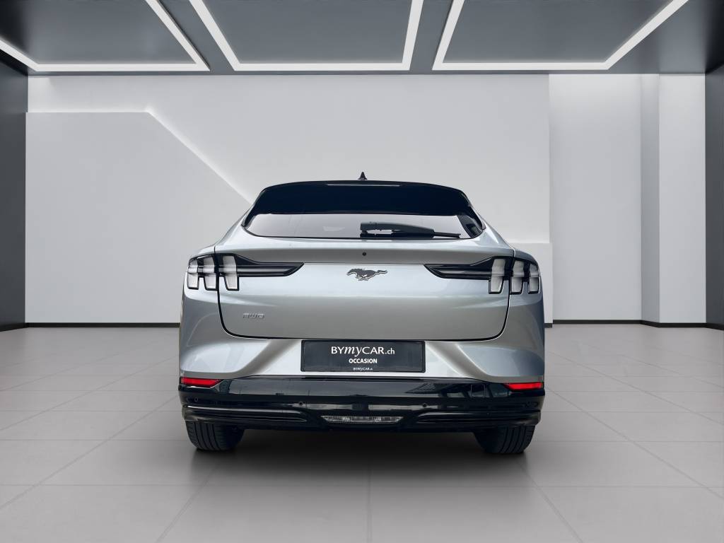 FORD Mustang MACH-E AWD 72.6 kWh-image-3