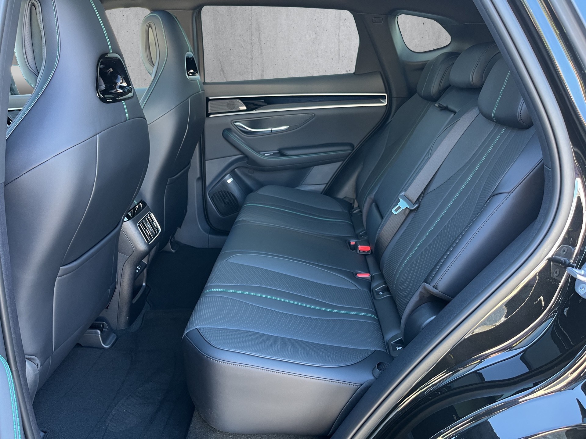 BYD Seal U DM-i Design AWD-image-12