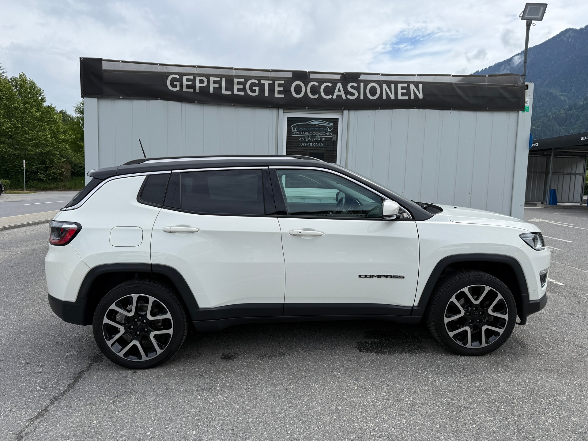 JEEP Compass 1.4 Turbo Limited AWD 9ATX *1.HAND*TOPAUSSTATTUNG*FRISCH AB MFK*-showroom-element-2
