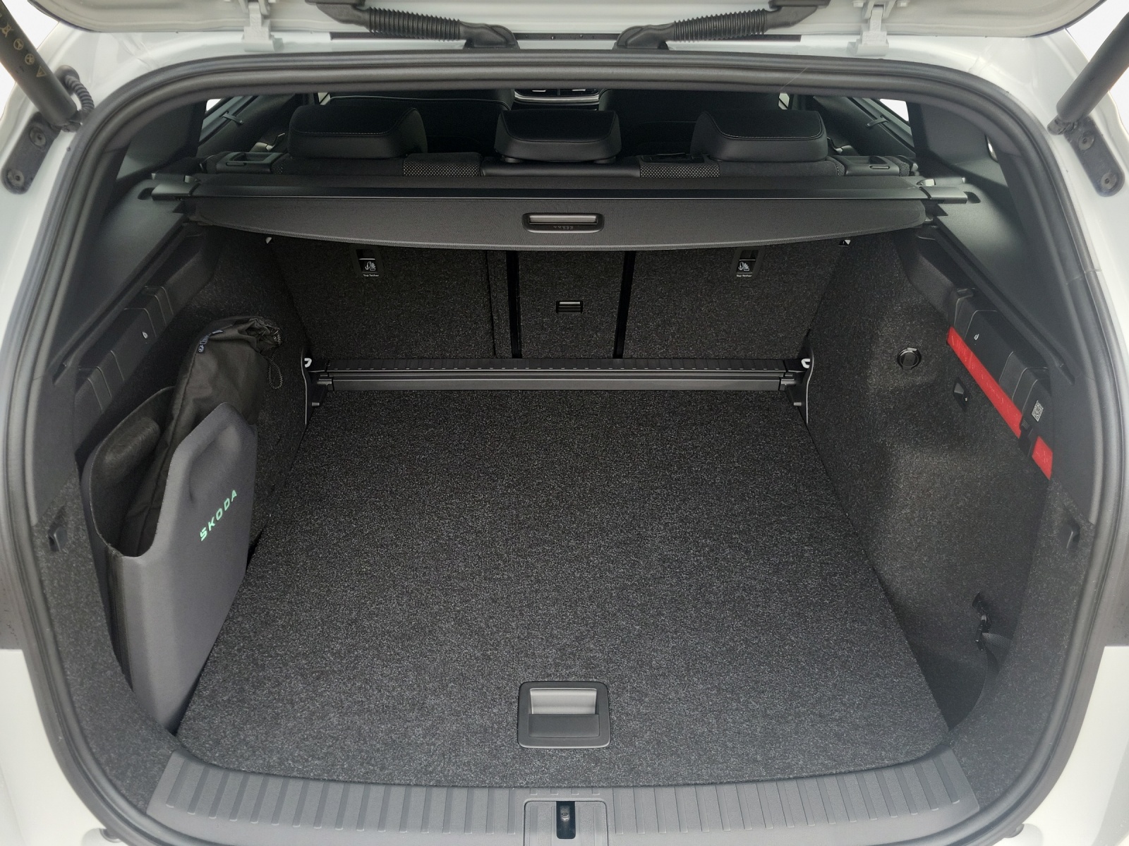 SKODA Enyaq 85x Sportline 4x4-image-10