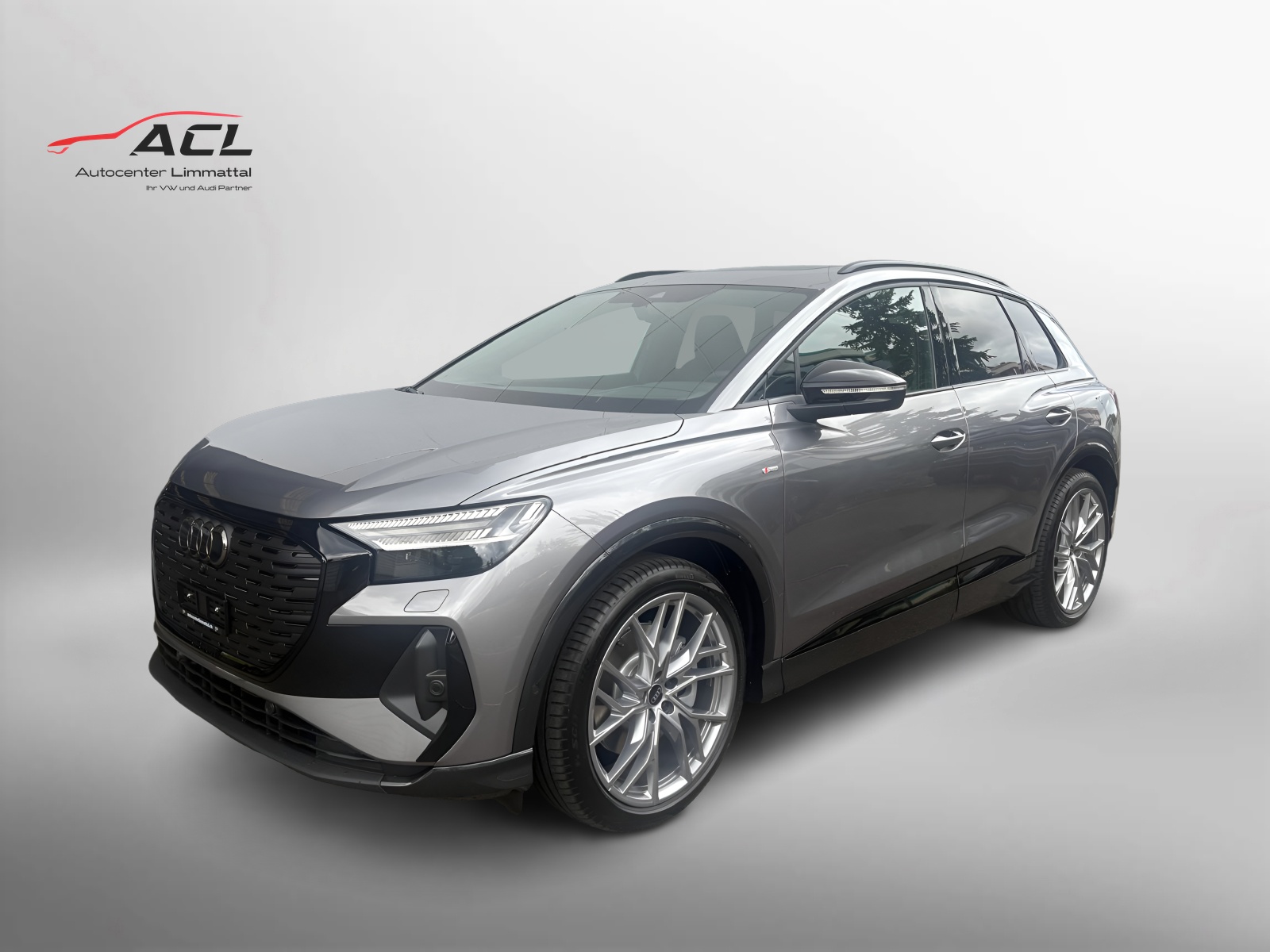 AUDI Q4 e-tron 45 Edition Swiss Ski quattro-image-0
