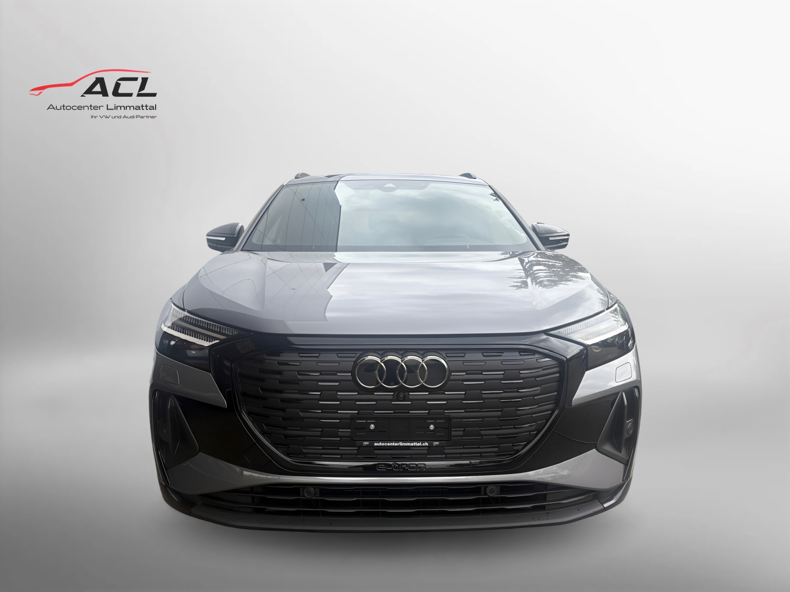 AUDI Q4 e-tron 45 Edition Swiss Ski quattro-image-1