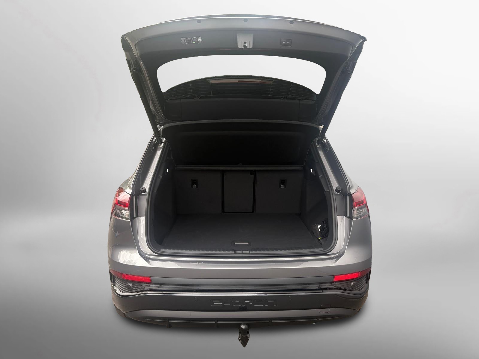 AUDI Q4 e-tron 45 Edition Swiss Ski quattro-image-9