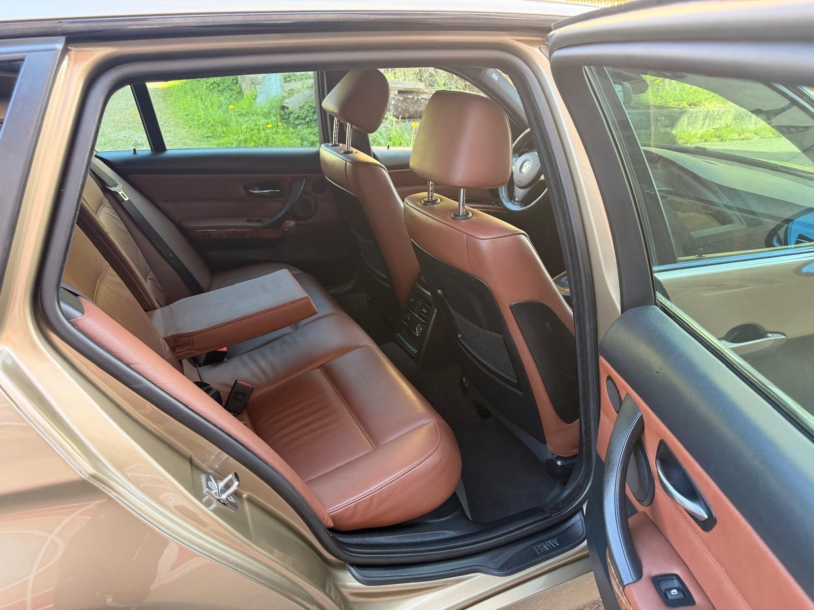 BMW 325xi Touring Automat-image-9