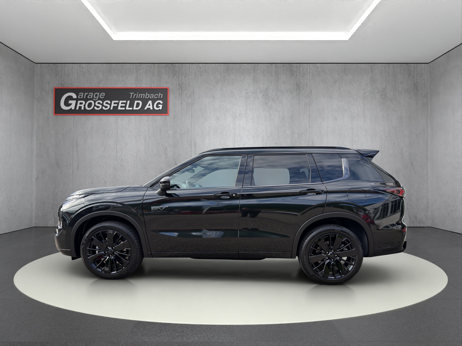 MITSUBISHI Outlander 2.4 PHEV Sport 4x4-image-2