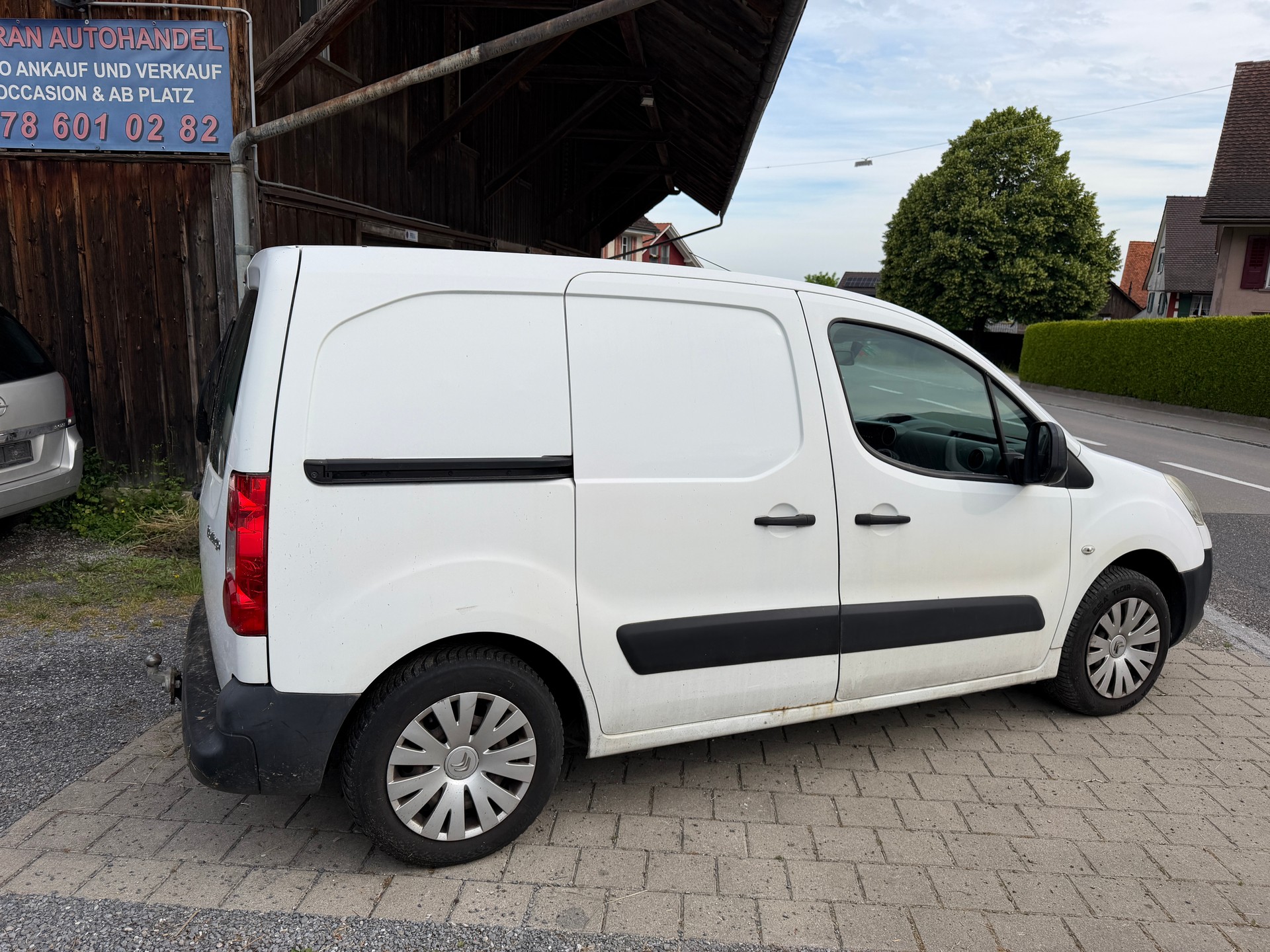 CITROEN Berlingo 1.6i 600 Komfort (Confort)-image-5