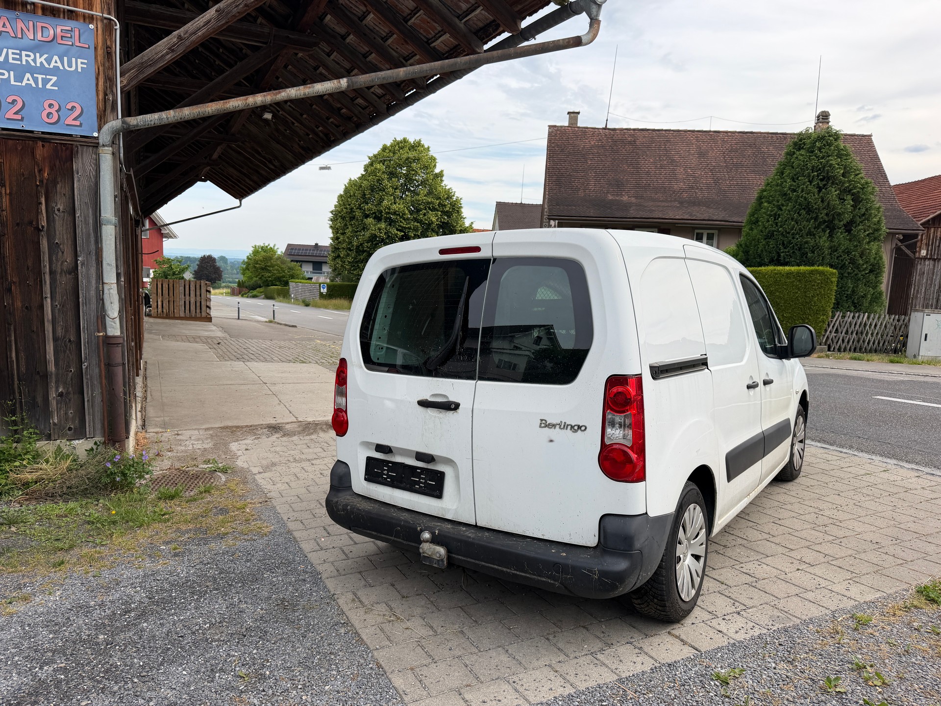 CITROEN Berlingo 1.6i 600 Komfort (Confort)-image-4