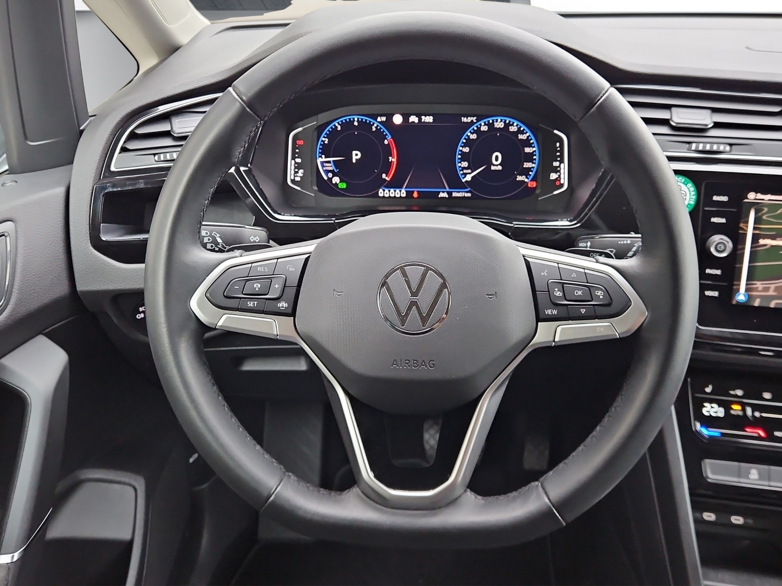 VW VW Touran United High 1.5 TSI-image-7