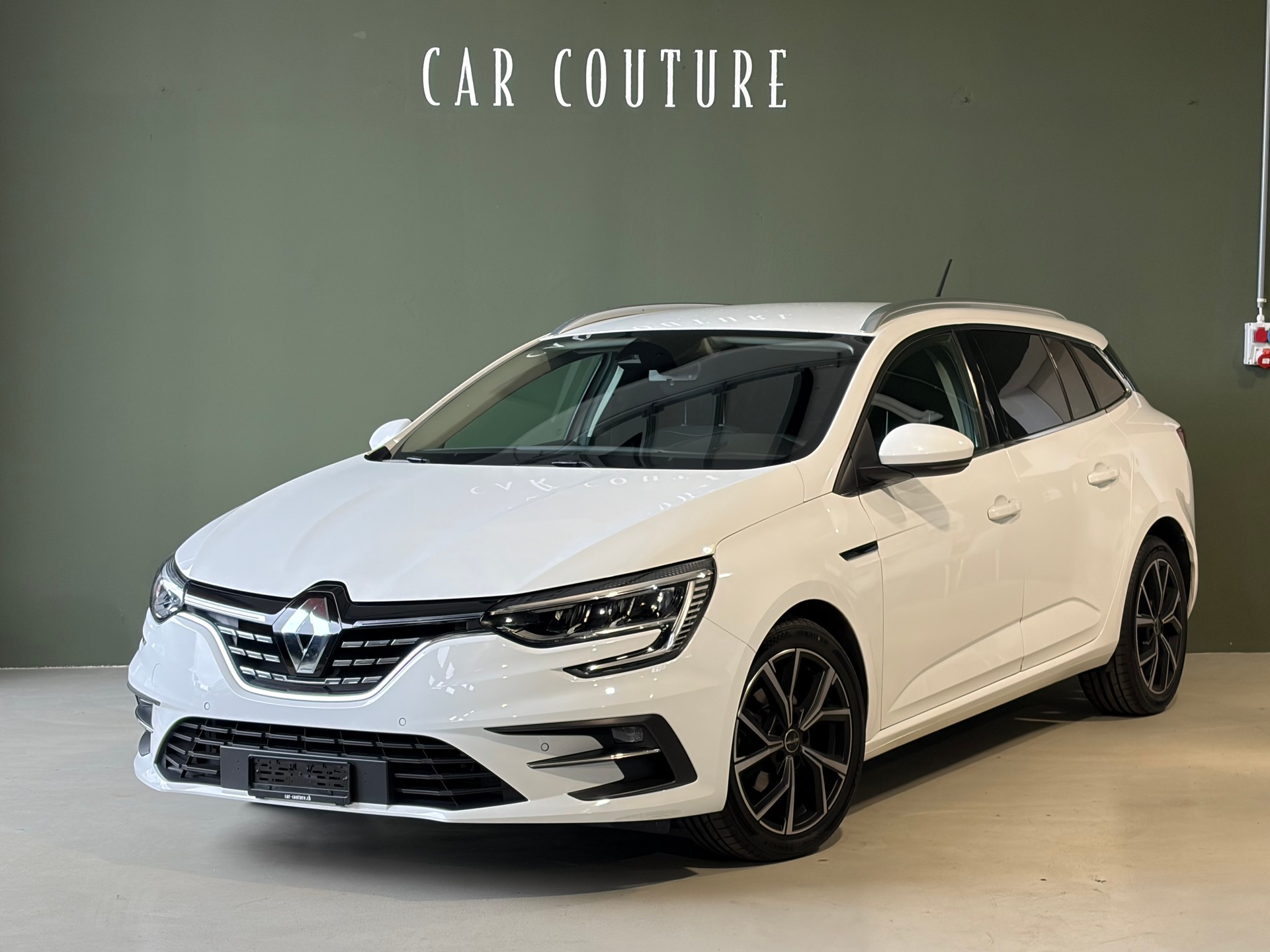 RENAULT Mégane Grandtour 1.5 dCi Business EDC *CH-Fahrzeug*Ab Service*Ab MFK*17Zoll-Alu*-image-1