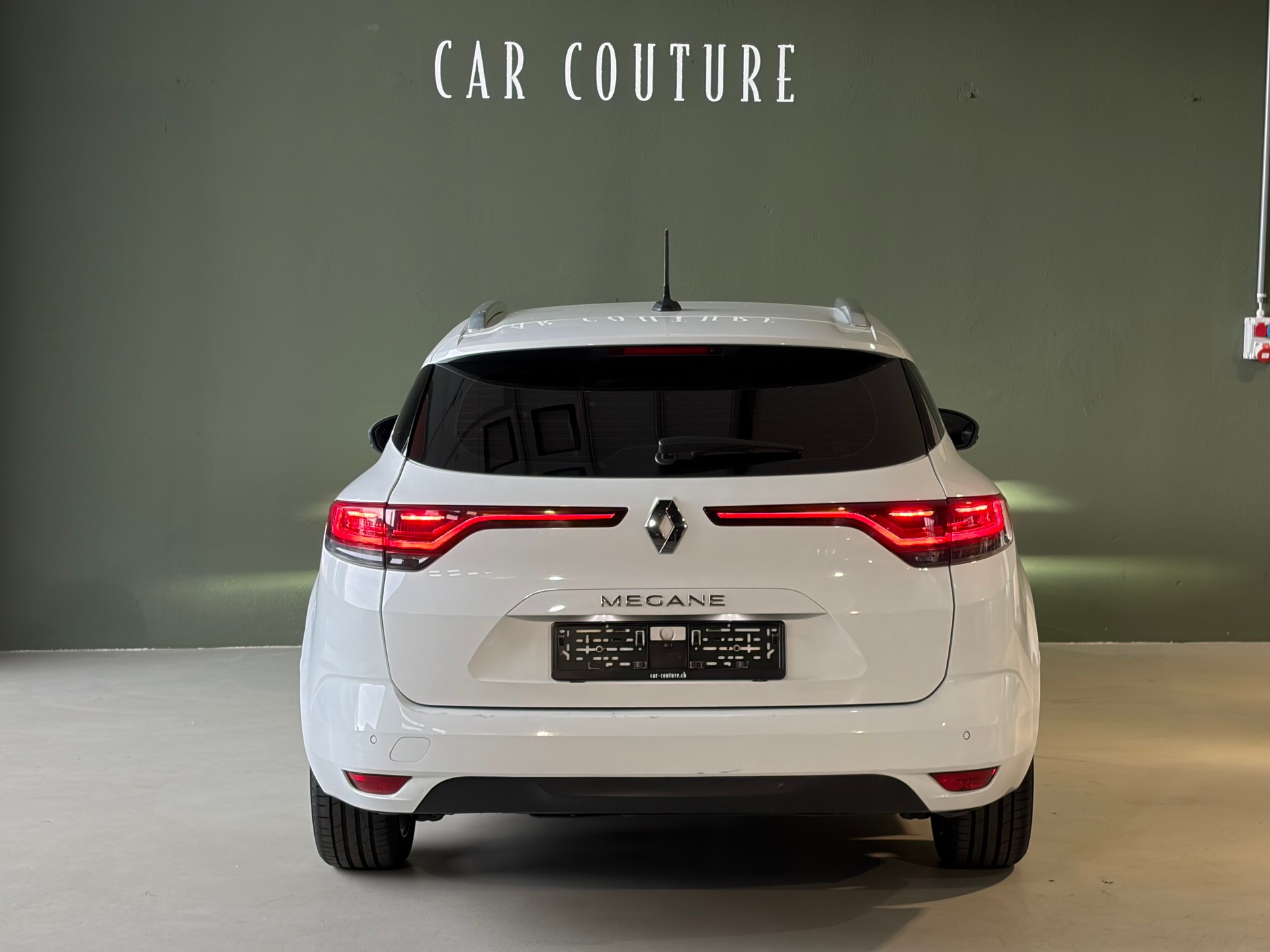 RENAULT Mégane Grandtour 1.5 dCi Business EDC *CH-Fahrzeug*Ab Service*Ab MFK*17Zoll-Alu*-image-7